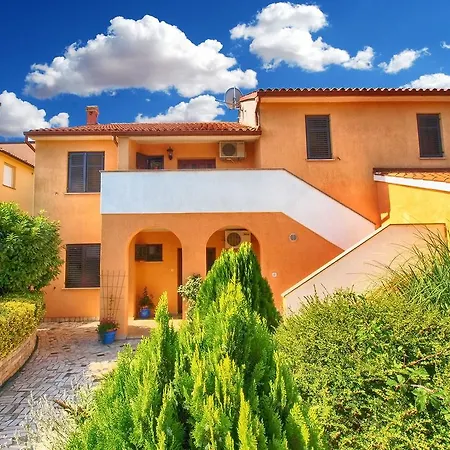 Mato 1424 アパート プーラ