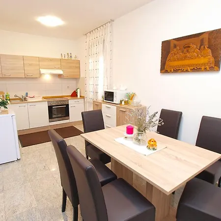 Appartement Mato 1424 *