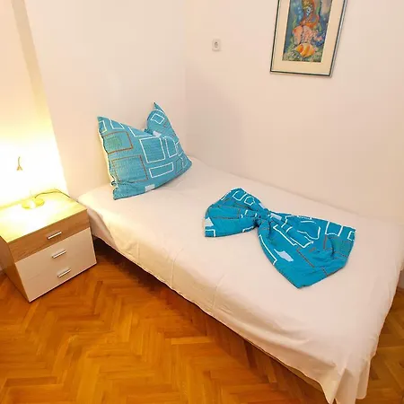 Apartment Mato 1424 Pula