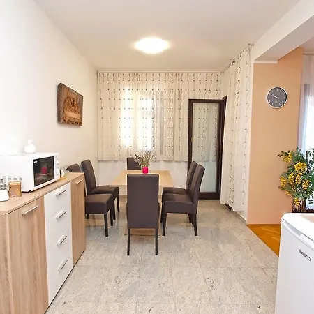 Mato 1424 Appartement Pula